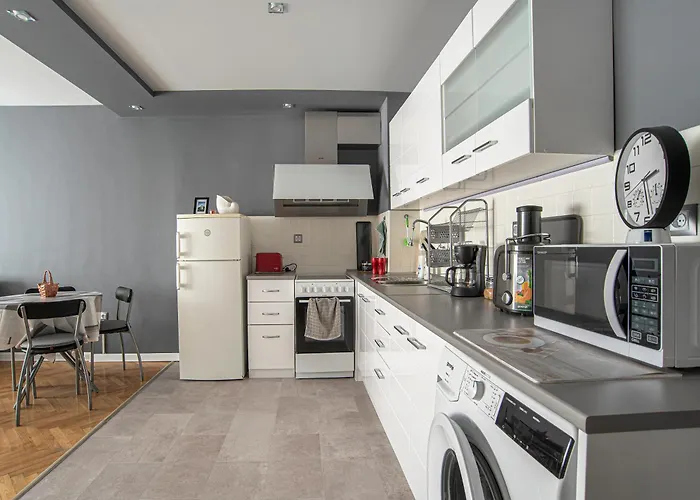 July's Comfort Place 아파트 *