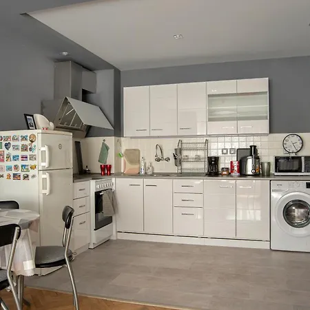 July's Comfort Place Apartment