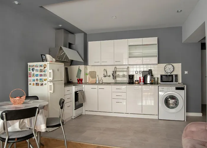 July's Comfort Place Apartment