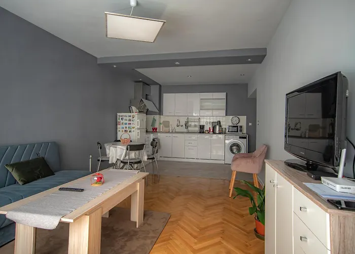 July's Comfort Place Apartment *